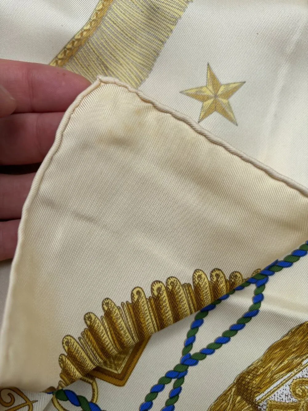 Auth Hermès Gold Poste et Cavalerie Silk Scarf 90 cm by Joachim Metz